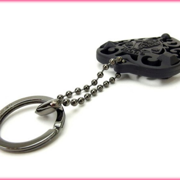 Authentic GUCCI Key Ring Heart - Picture 4 of 4
